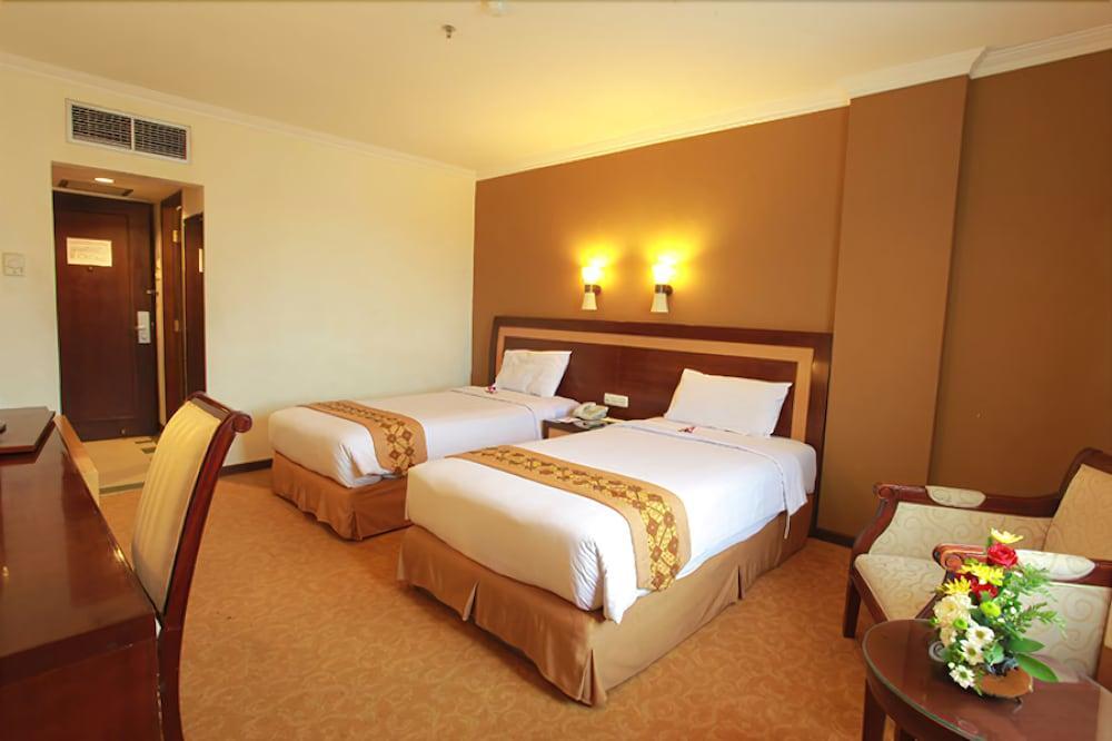Semesta Heritage Hotel & Convention Semarang Zewnętrze zdjęcie