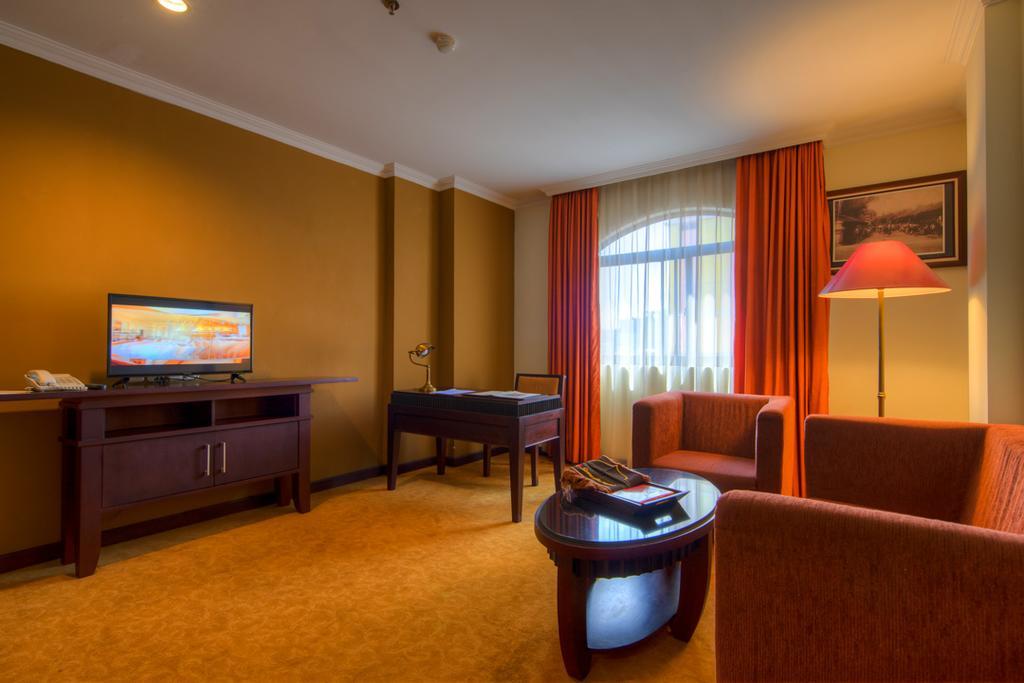 Semesta Heritage Hotel & Convention Semarang Zewnętrze zdjęcie