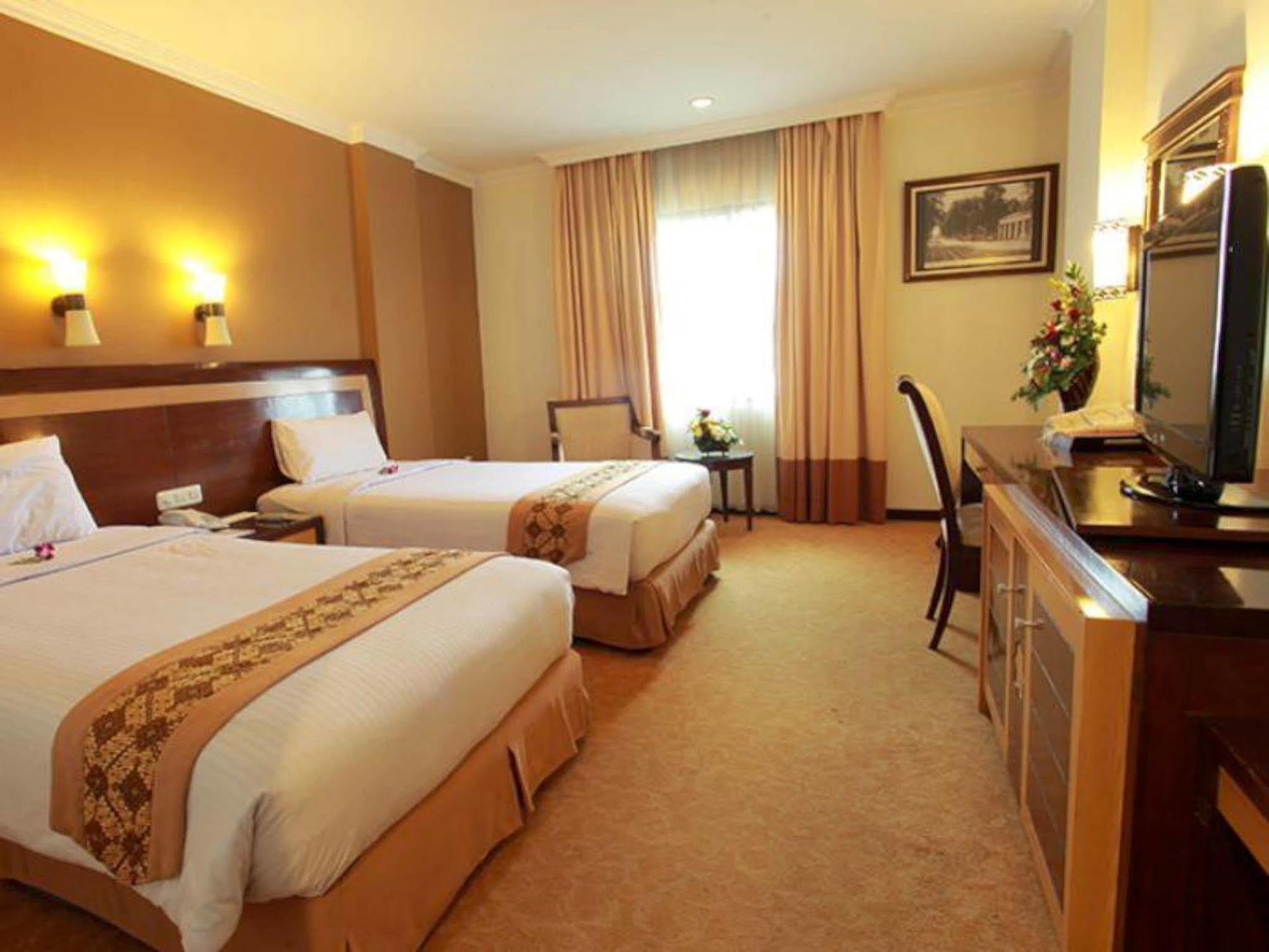 Semesta Heritage Hotel & Convention Semarang Zewnętrze zdjęcie