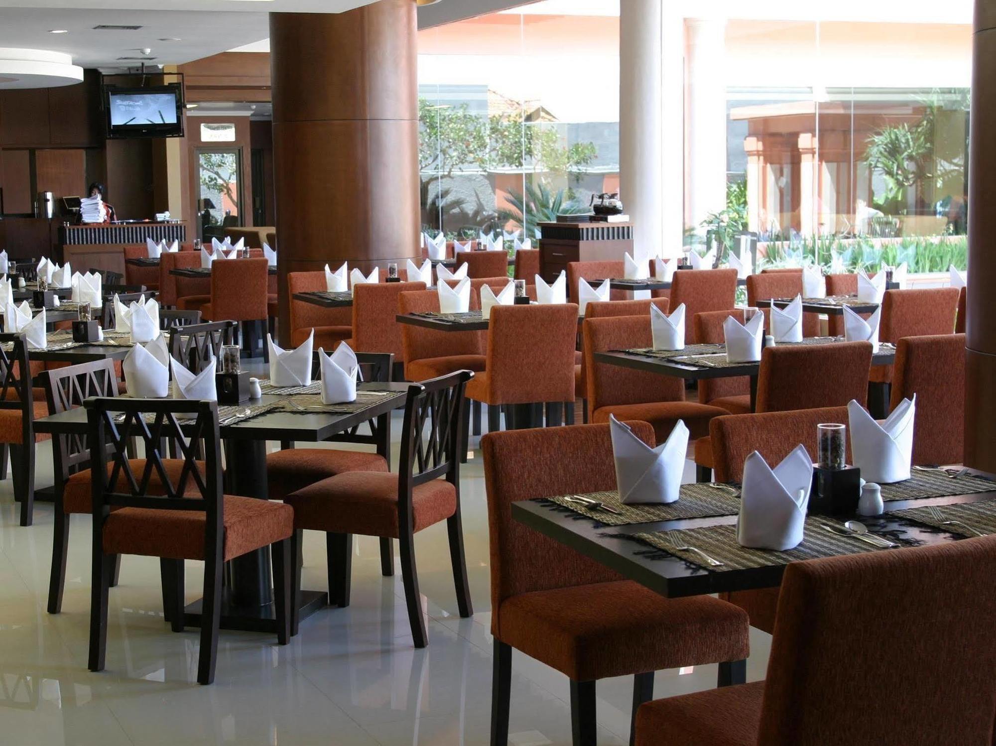 Semesta Heritage Hotel & Convention Semarang Zewnętrze zdjęcie